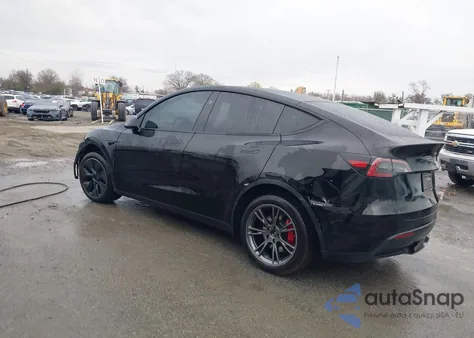 2025 Tesla Model Y Long Range Dual Motor All-Wheel Drive z USA, uszkodzony, nr VIN 7SAYGDEE9SA355439
